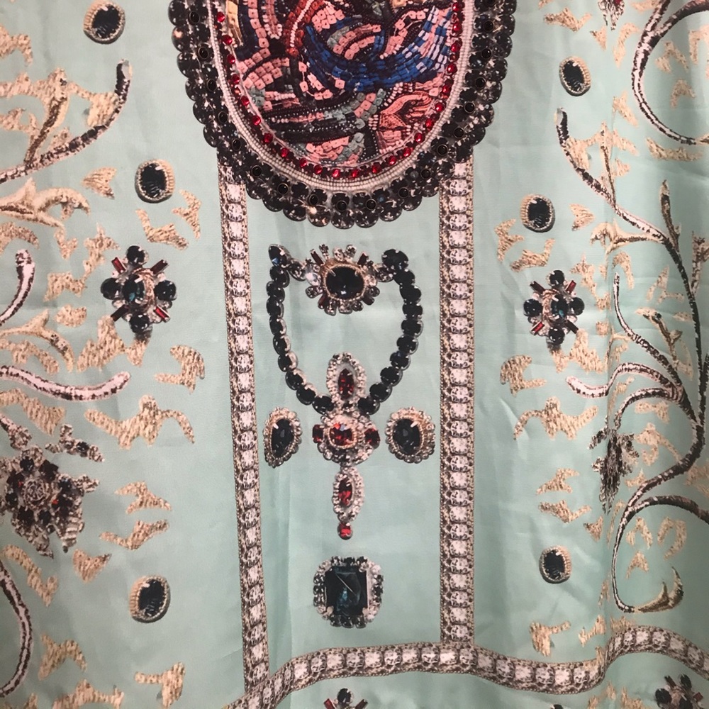 Dress - Picture 7 of 9